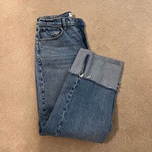 Baggy cuffed jeans